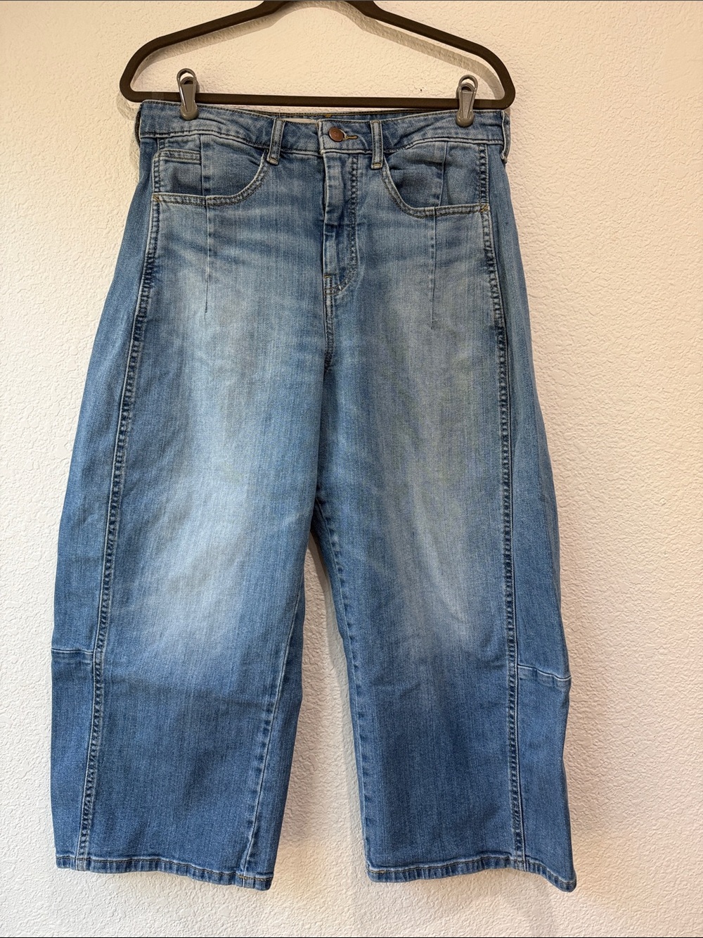 Pilcro Anthropologie Seamed Barrel Leg Light Wash High Rise Casual Jeans Sz 31P